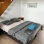 Des Blancs Cailloux Vakantiehuis Mousny
