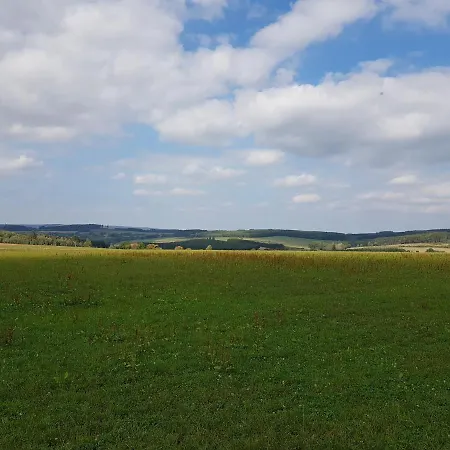 Des Blancs Cailloux Mousny