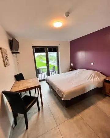 Des Blancs Cailloux Mousny